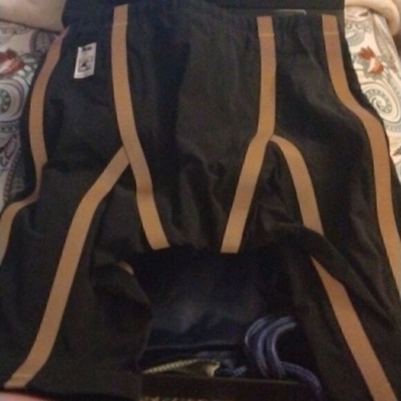 Adidas    - Picture 4 of 4